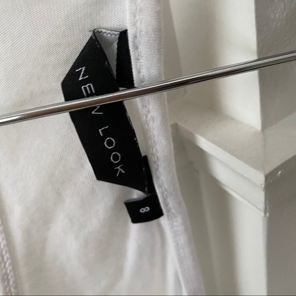 NEW LOOK White Flowy Thin Strap Basic Tank Top - Picture 4 of 6